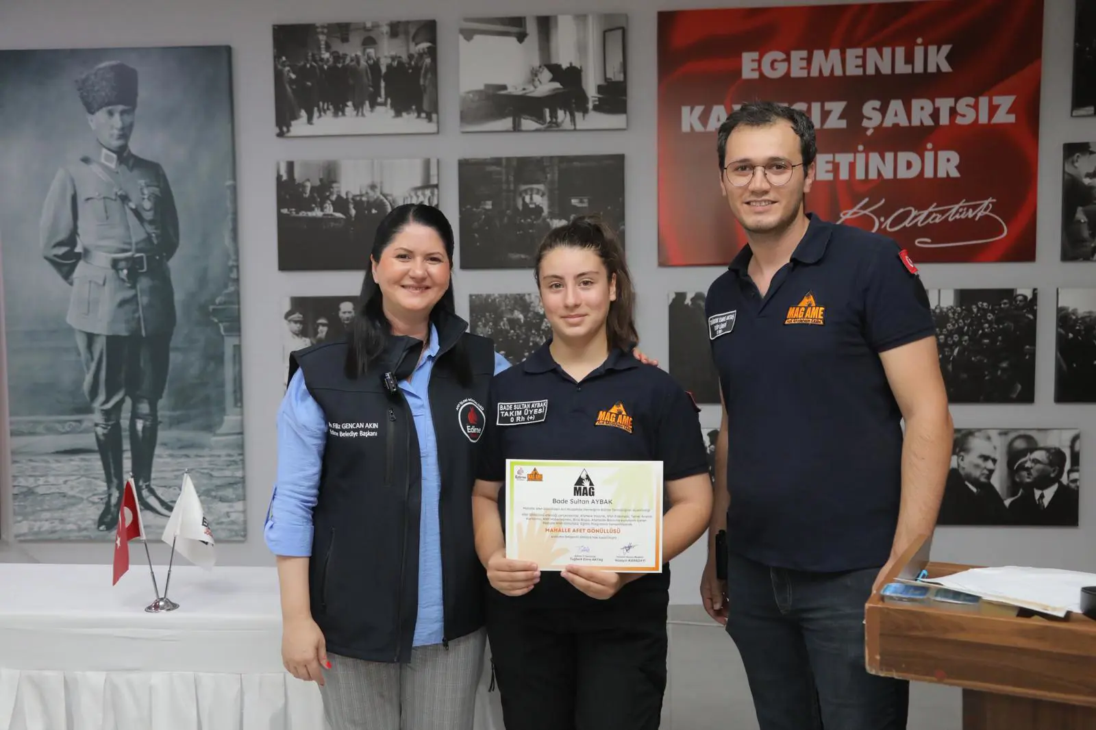 EDİRNE BELEDİYESİ’NDEN 17 AĞUSTOS MARMARA DEPREMİ’NİN 26. YILINDA ANMA PROGRAMI galeri görseli